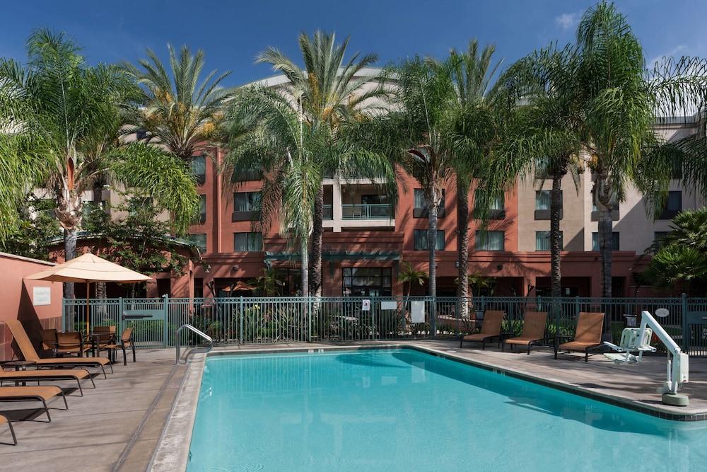 Courtyard Los Angeles Burbank Airport — 1