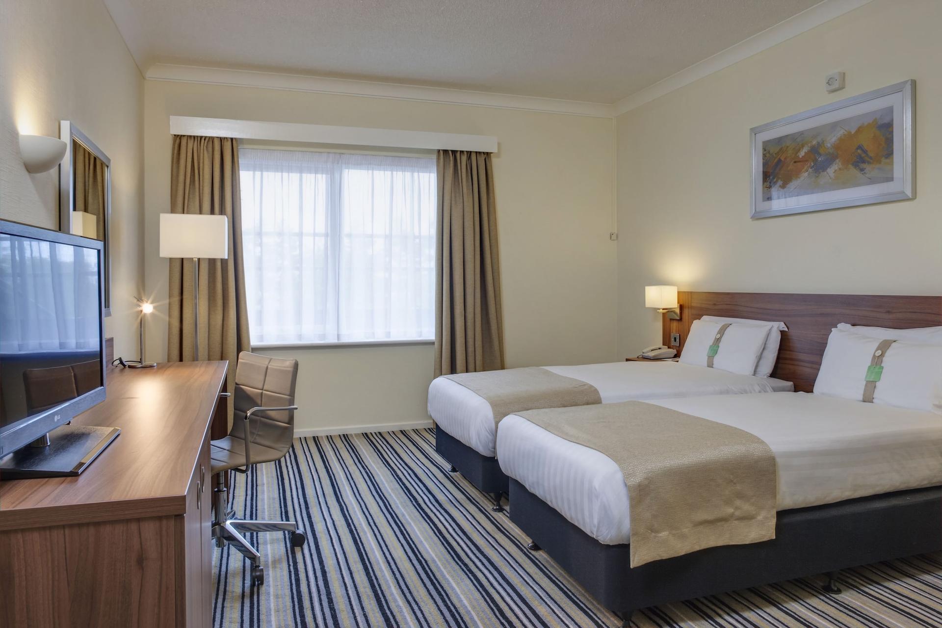 HOLIDAY INN WASHINGTON — 9
