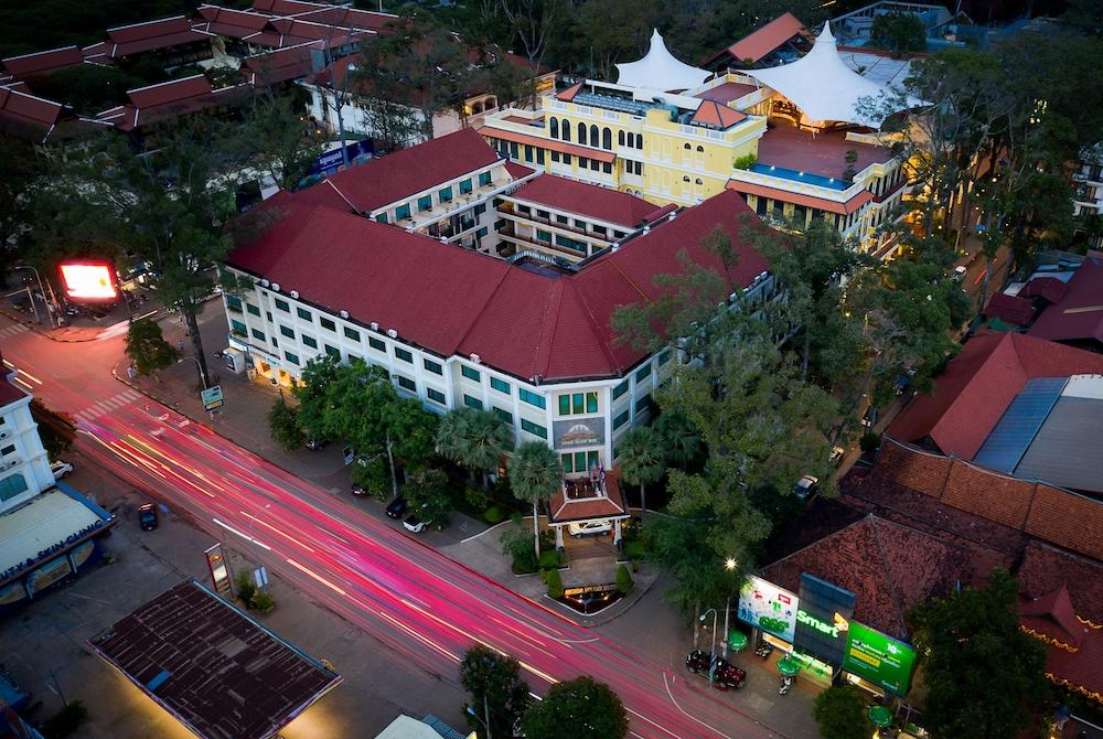 ANGKOR HOLIDAY HOTEL — 1