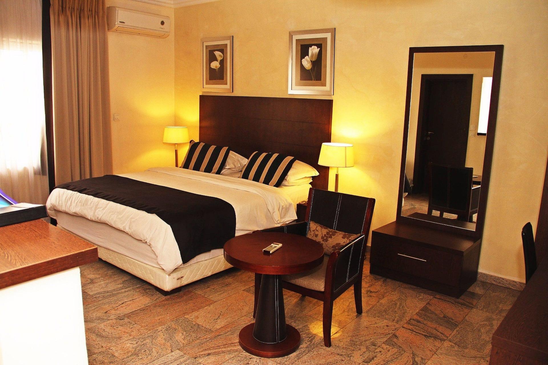 PROTEA HOTEL APO APARTMENTS — 5