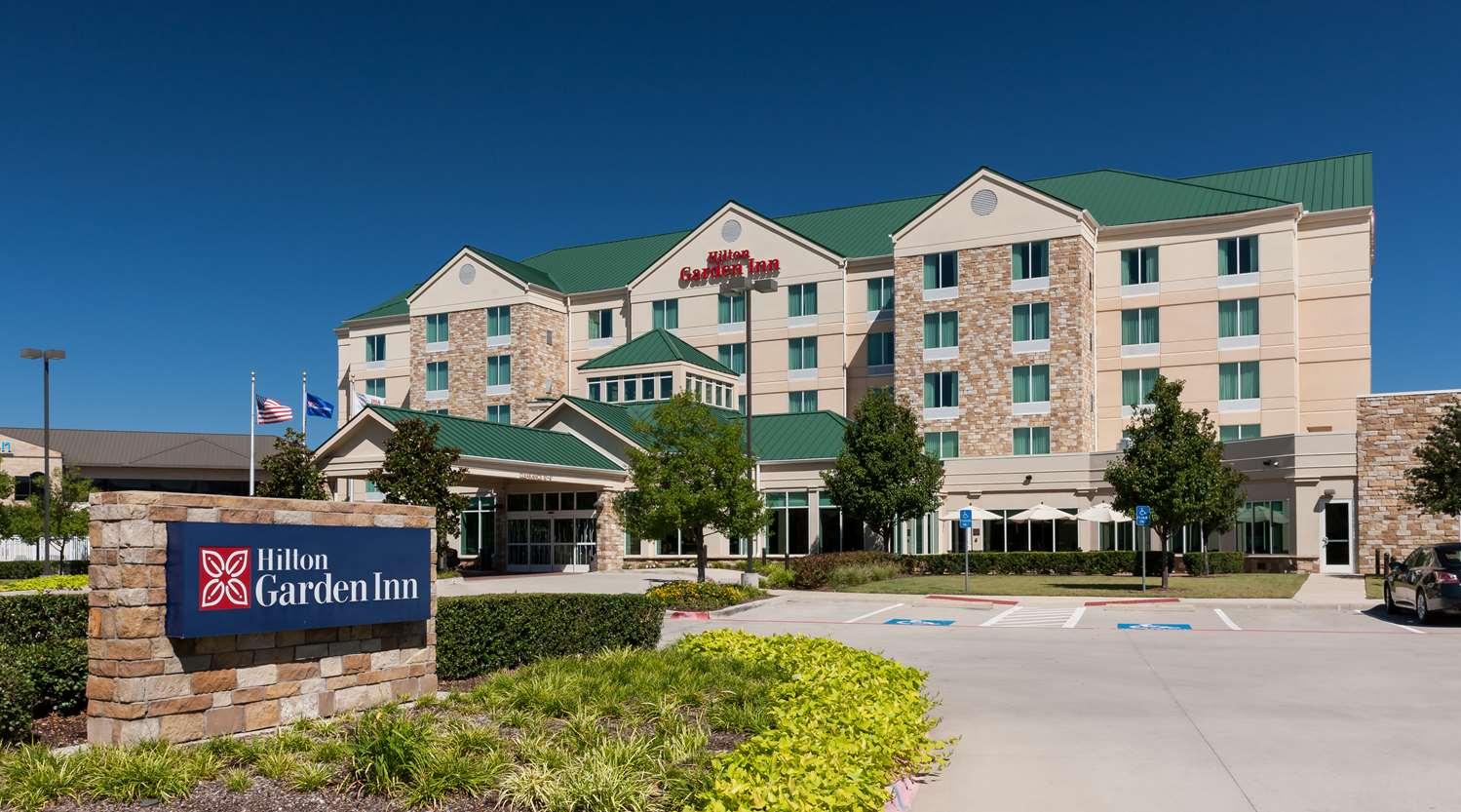 Hilton Garden Inn Frisco — 1