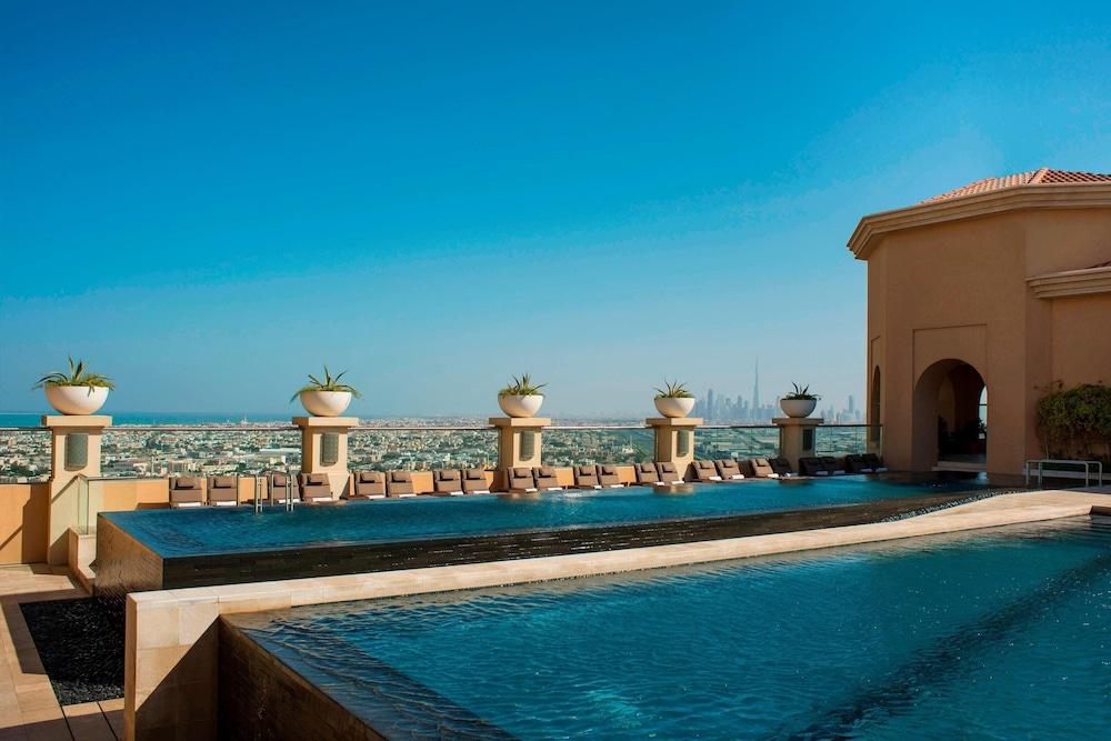 Sheraton Mall of the Emirates Hotel, Dubai — 1