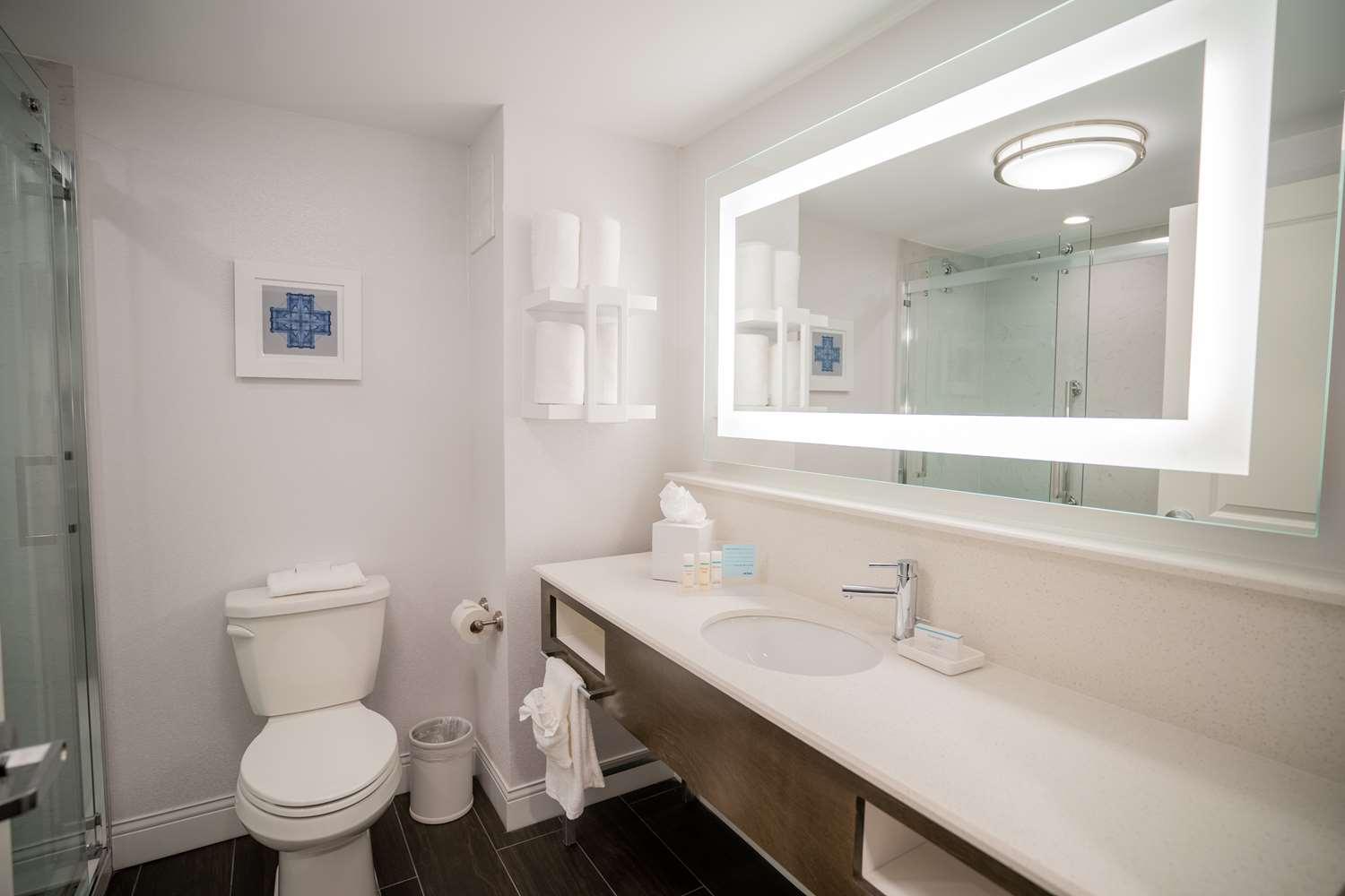 Hampton Inn Suites Fairfield — 1