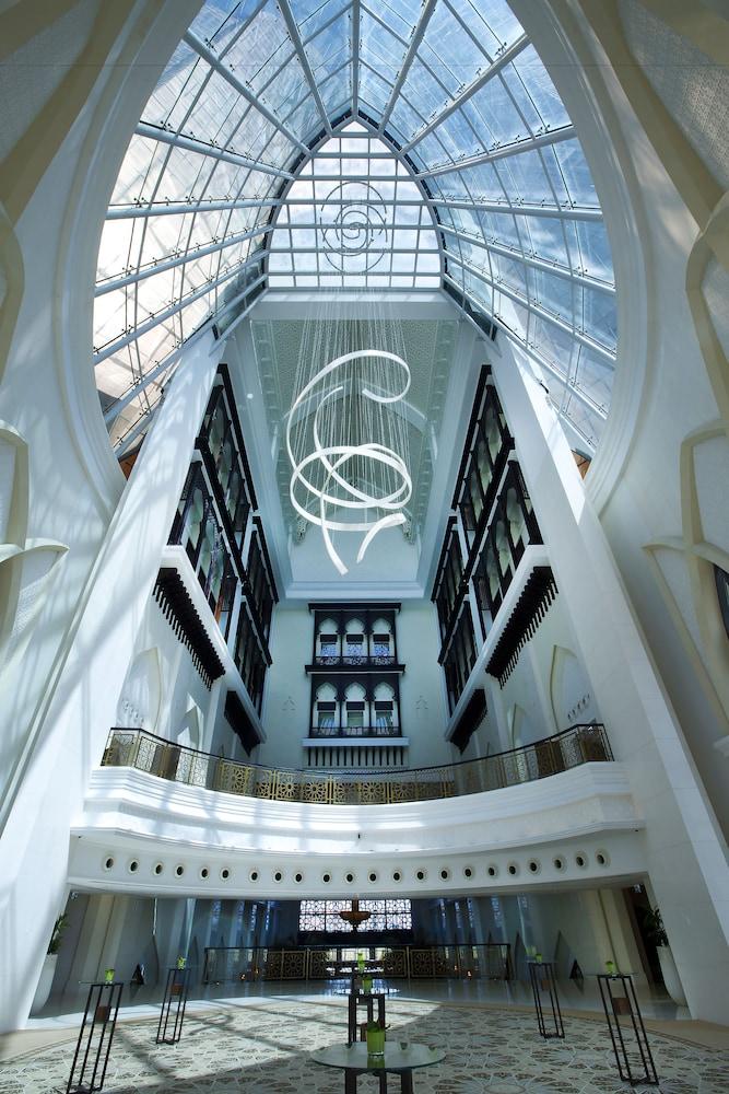 Bab Al Qasr Hotel — 2