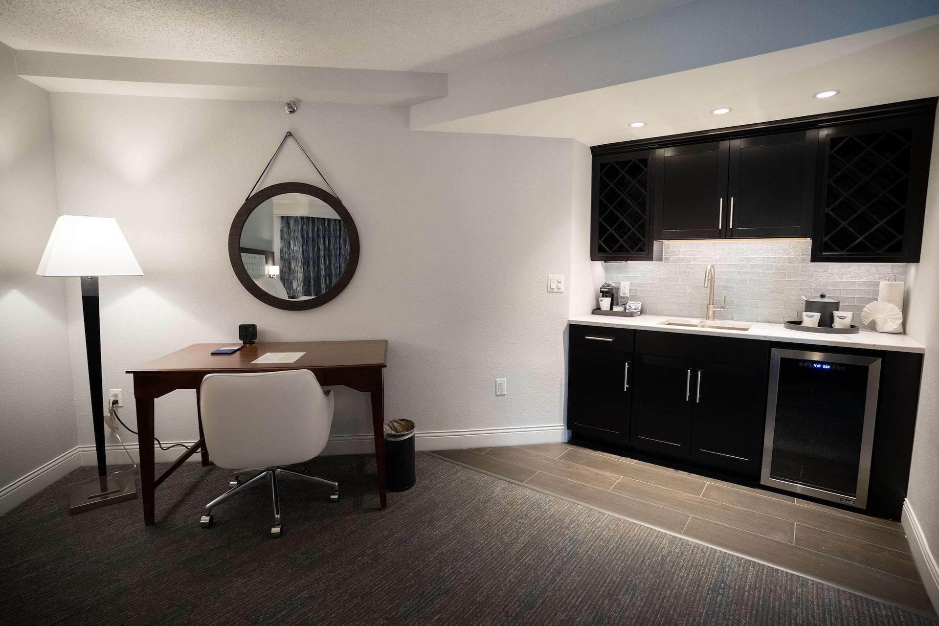 Hampton Inn Suites Fairfield — 8