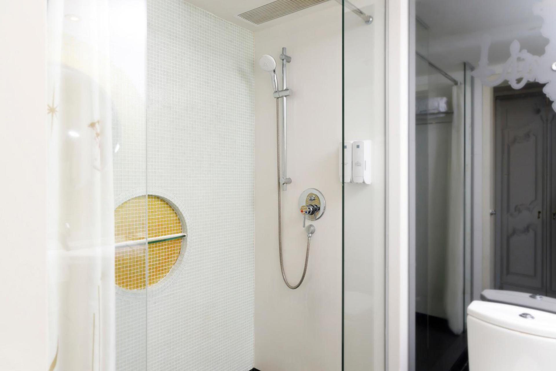 The Luxe Manor Hotel 86345 — 10