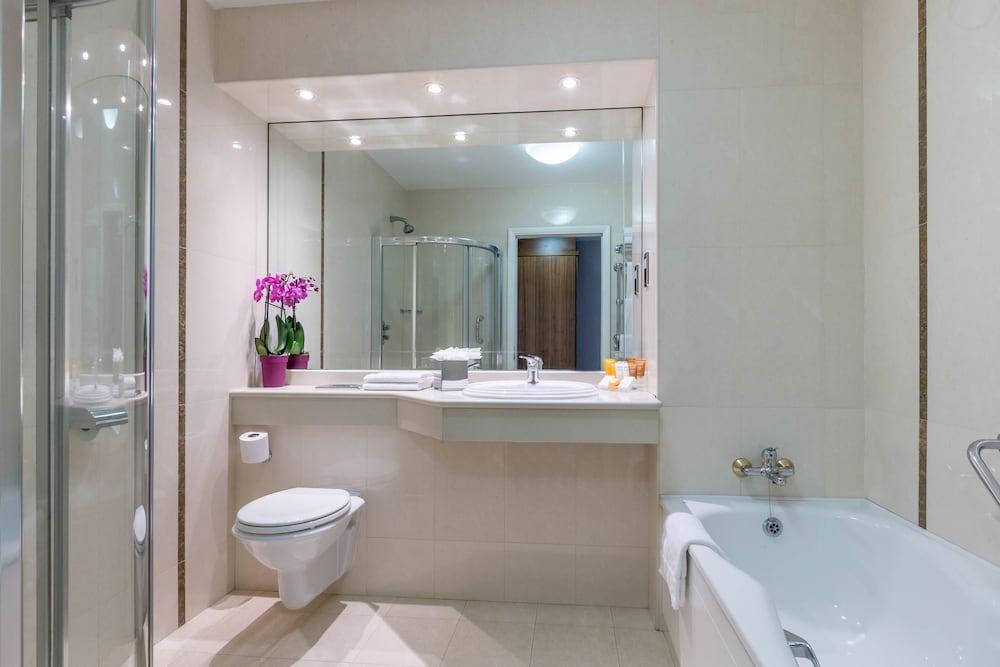 Charleville Park Hotel 97599 — 9