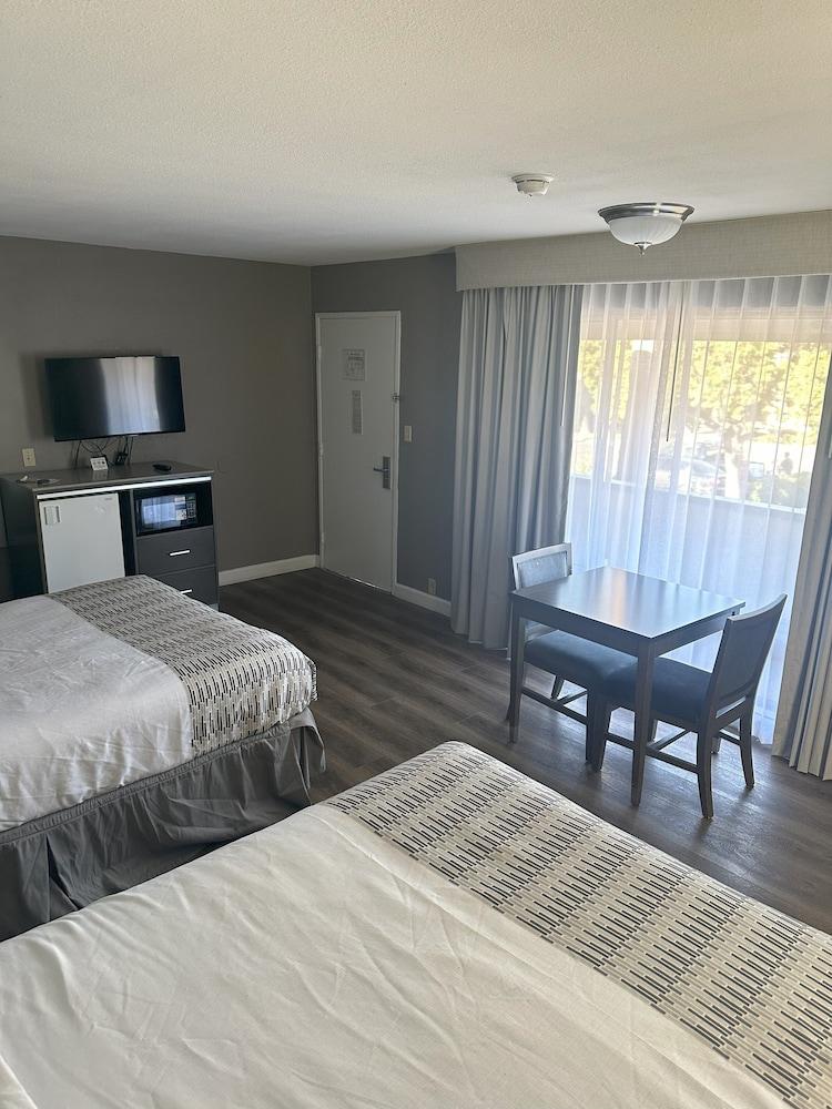 Hotel Palmeras Chula Vista (ex Vagabond Inn Chula Vista) — 8