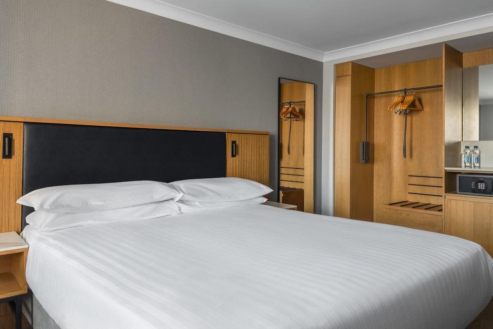 Edinburgh Marriott Hotel Holyrood — 9