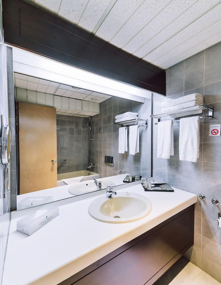Chinggis Khaan Hotel 1128478 — 8