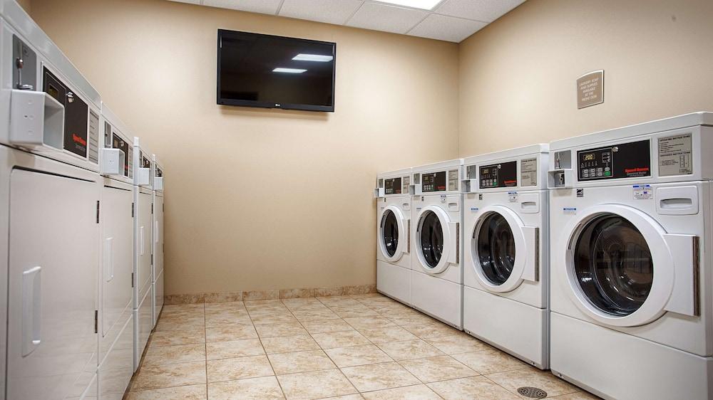 Best Western North Edge Inn — 5