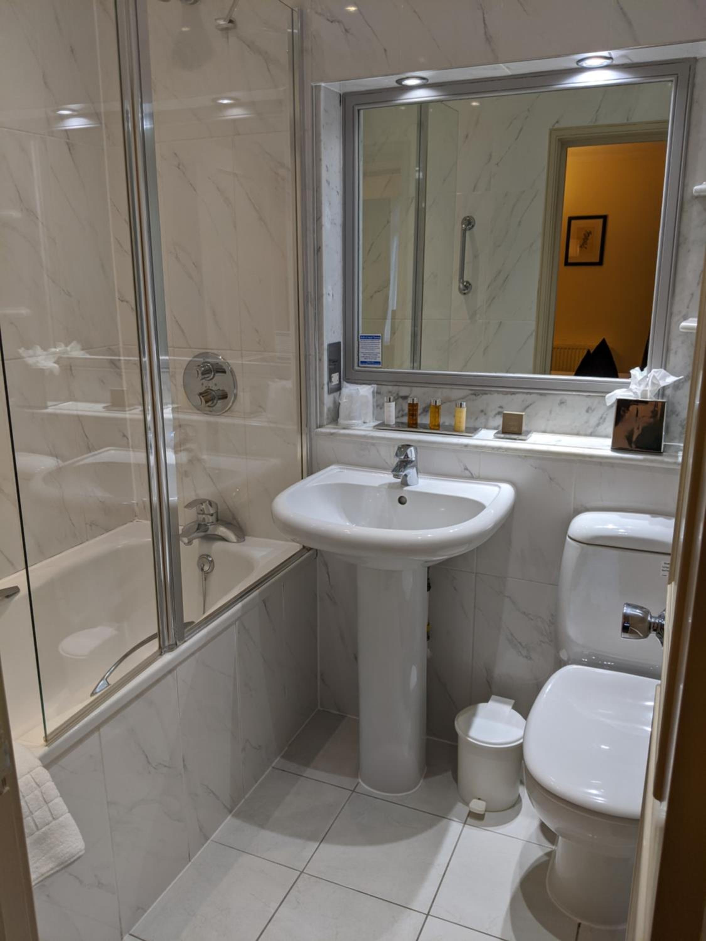 Cotswold Lodge Hotel — 8