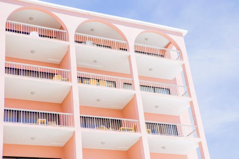 Hamilton Princess and Beach Club - a Fairmont Managed Hotel — 1