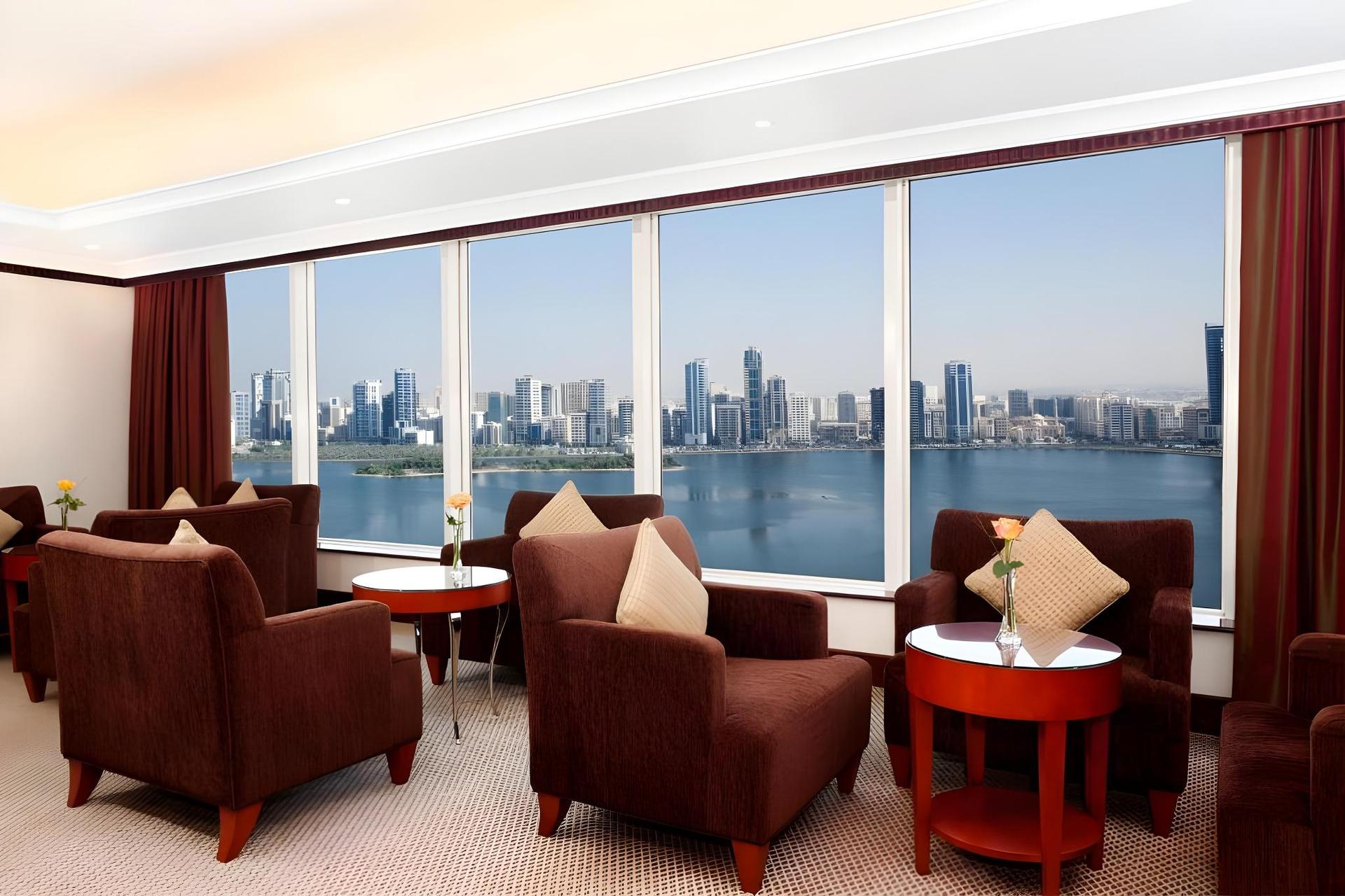 Corniche Hotel Sharjah — 1