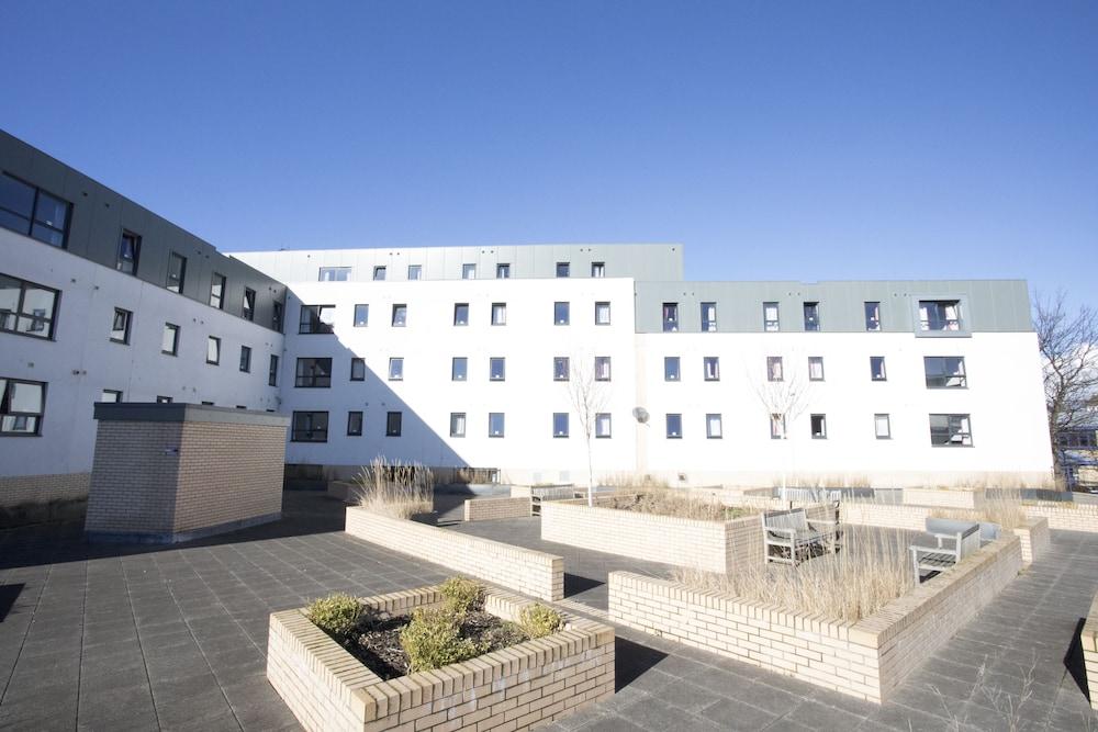 Beaverbank Place - Campus Residence — 1