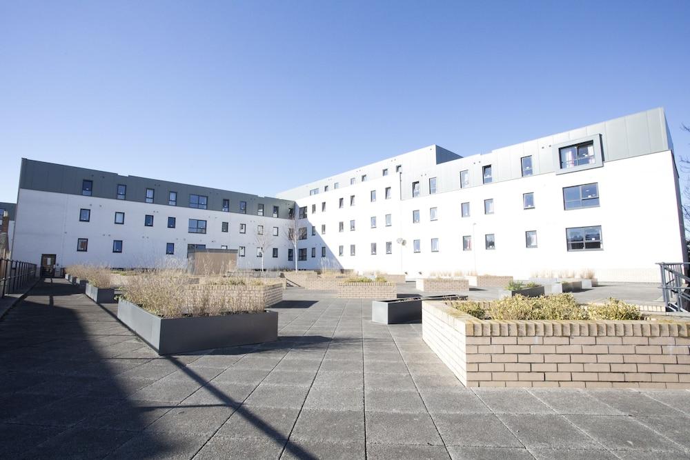 Beaverbank Place - Campus Residence — 3