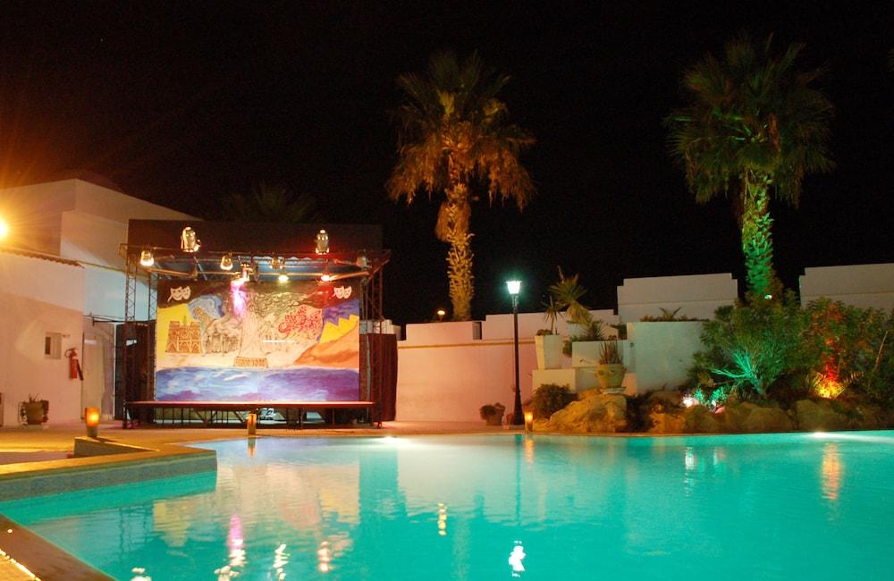 Hotel Byzance 1247648 — 1