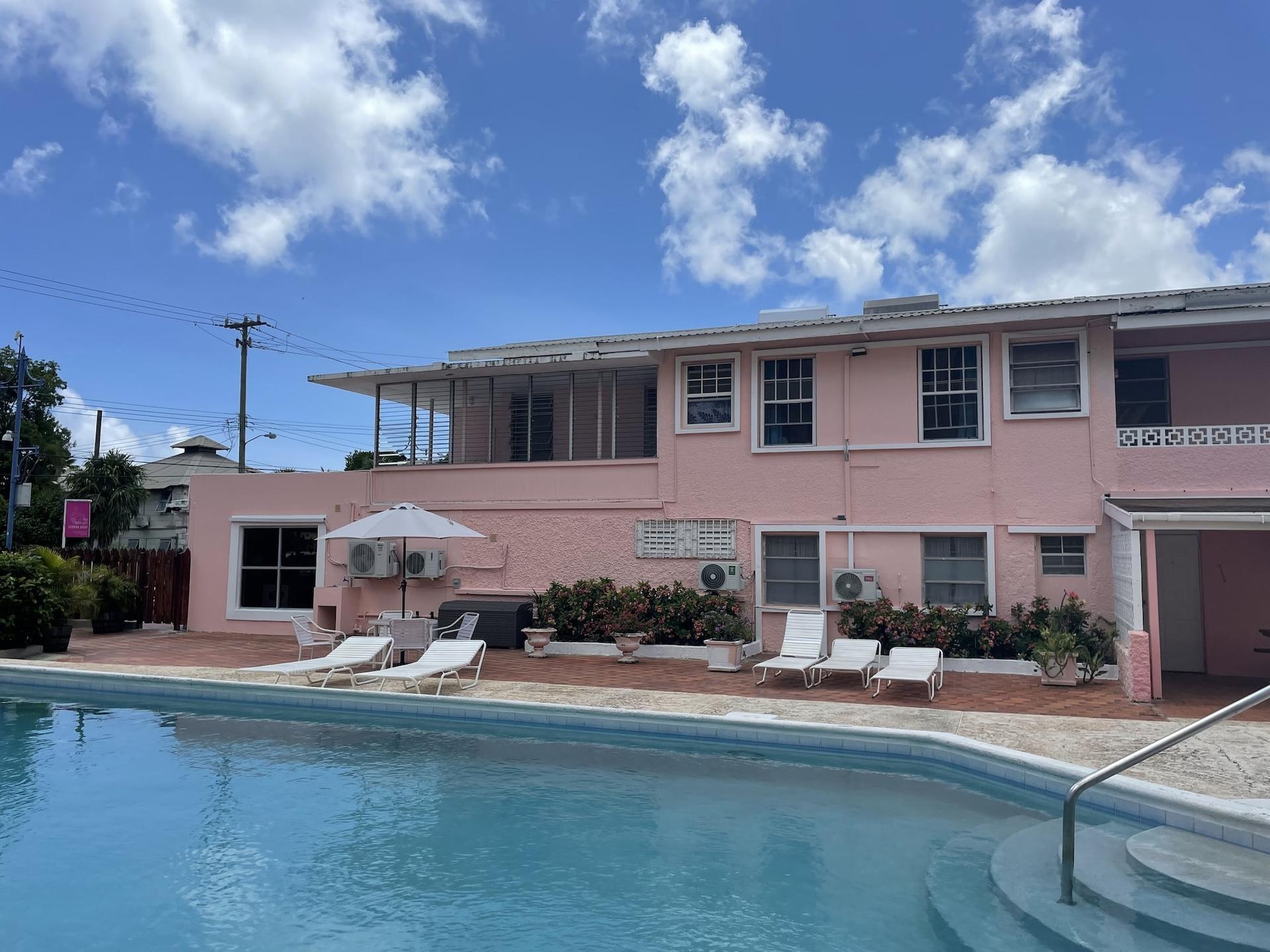 Monteray Apartment Hotel 1248068 — 1