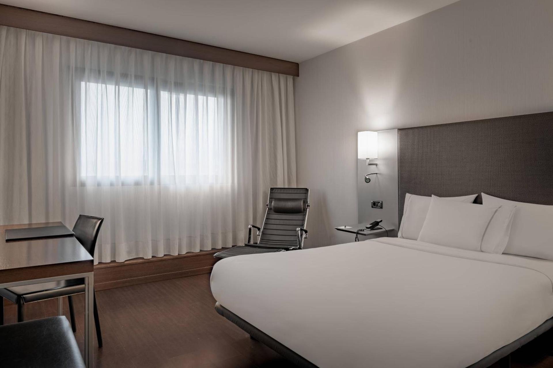 AC HOTEL PORTO 76004 — 9