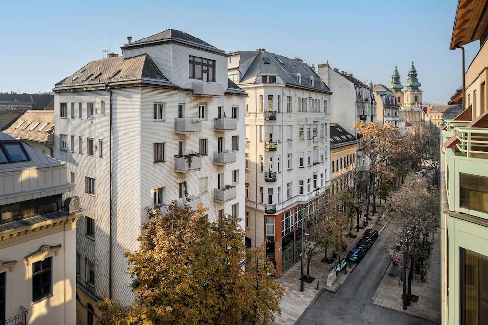 Mercure Budapest Korona Hotel — 1