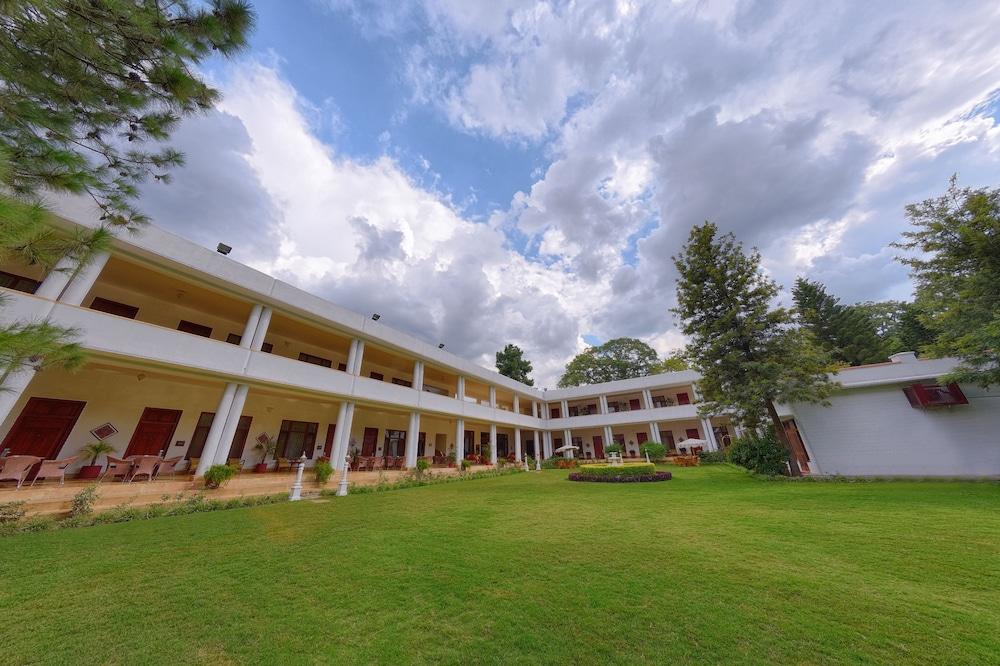 Swat Serena Hotel 923915 — 1