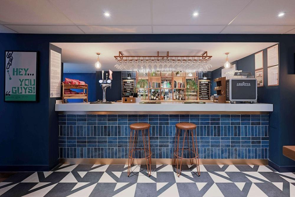 Travelodge Edinburgh Central — 1