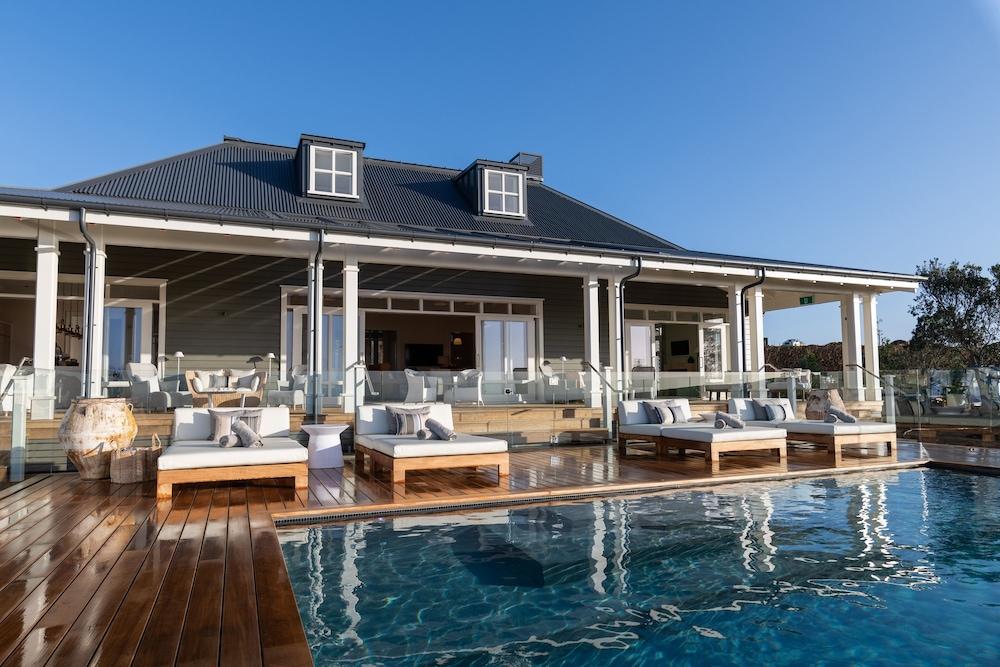 THE LODGE AT KAURI CLIFFS 88998 — 2