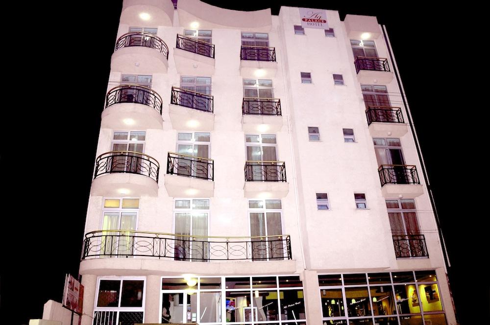 Ag Palace Hotel — 1