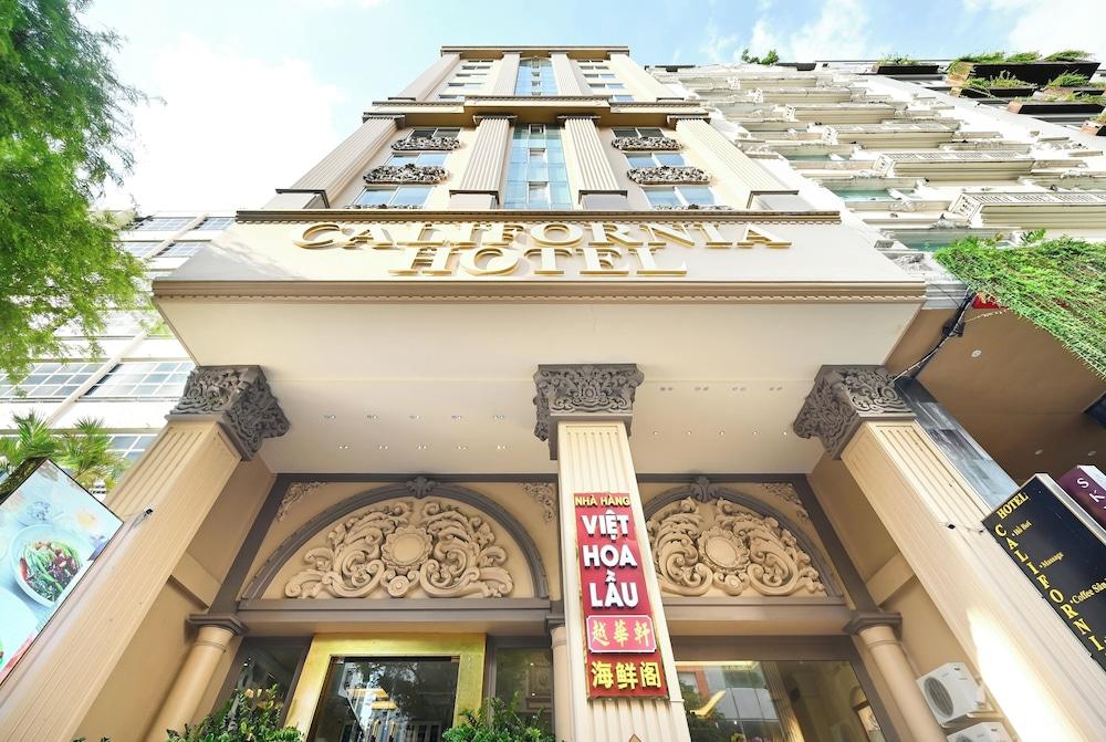 California Saigon Hotel & Rooftop Pool — 1