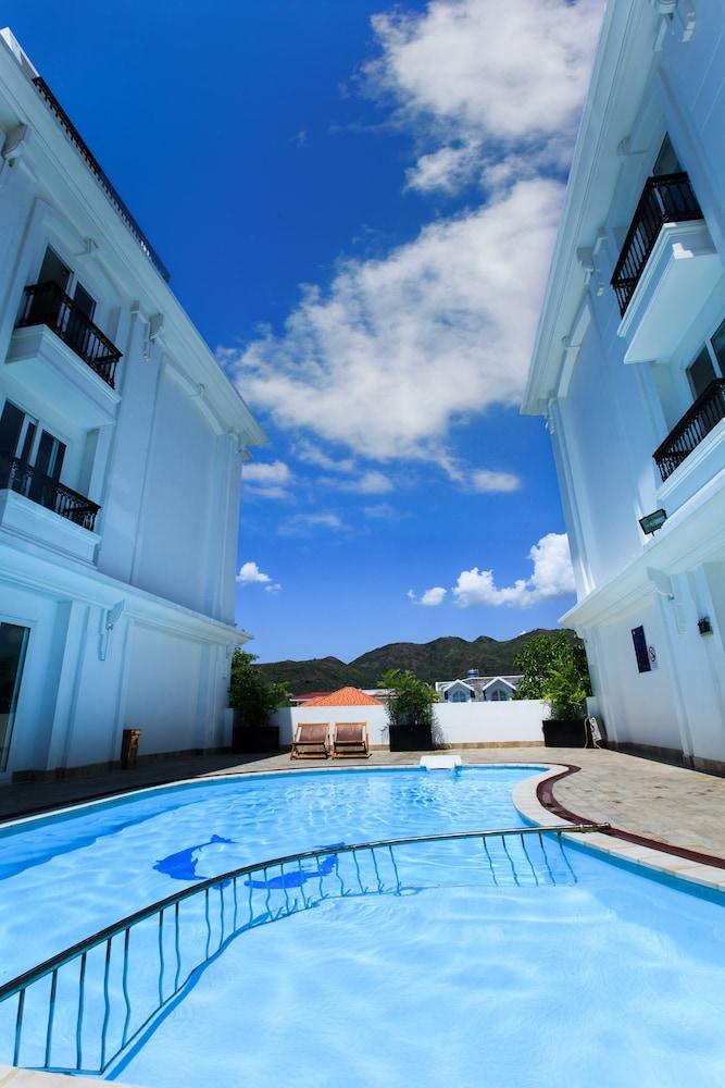 Paragon Villa Hotel — 8