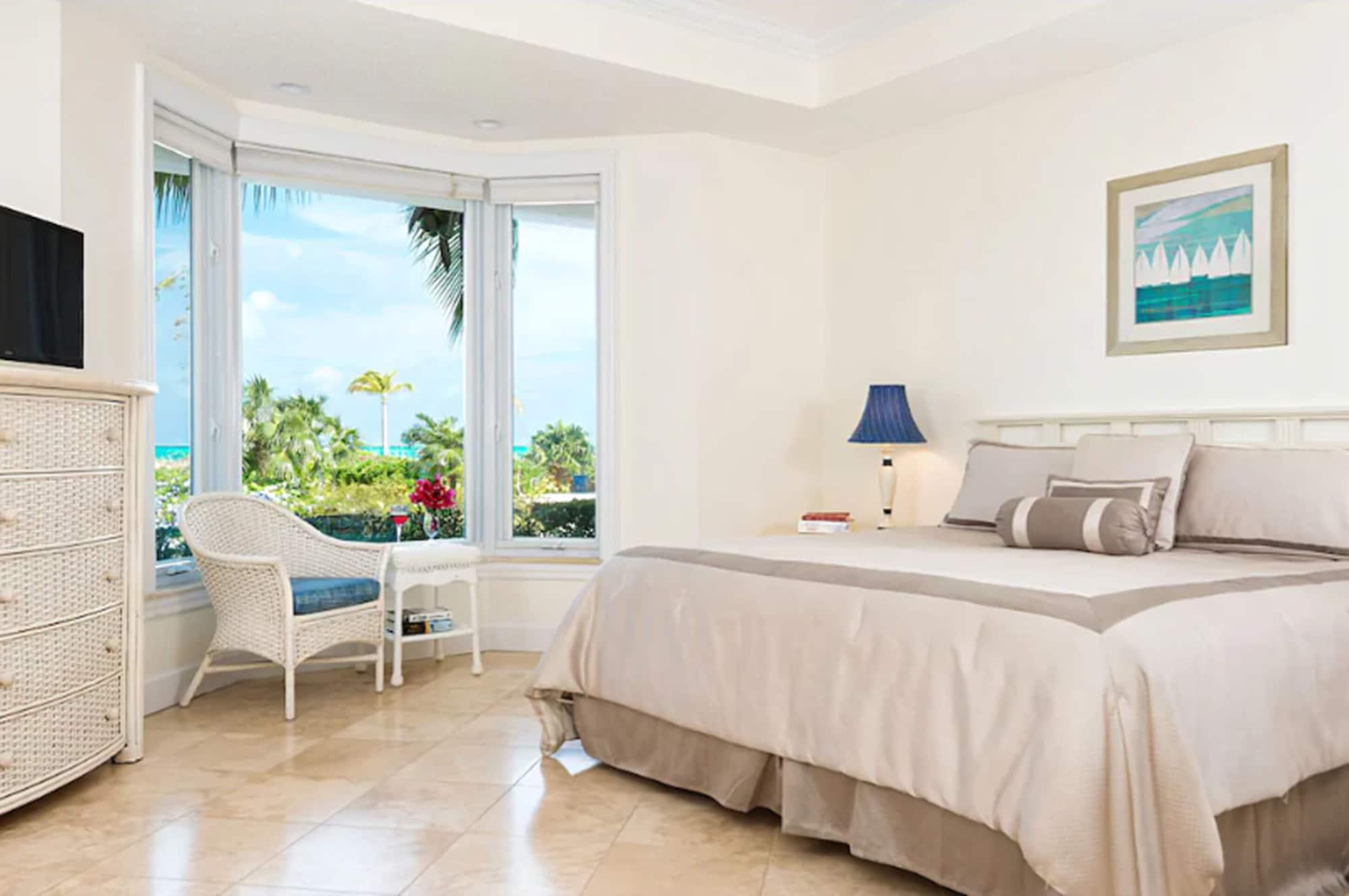Grandview on Grace Bay — 3