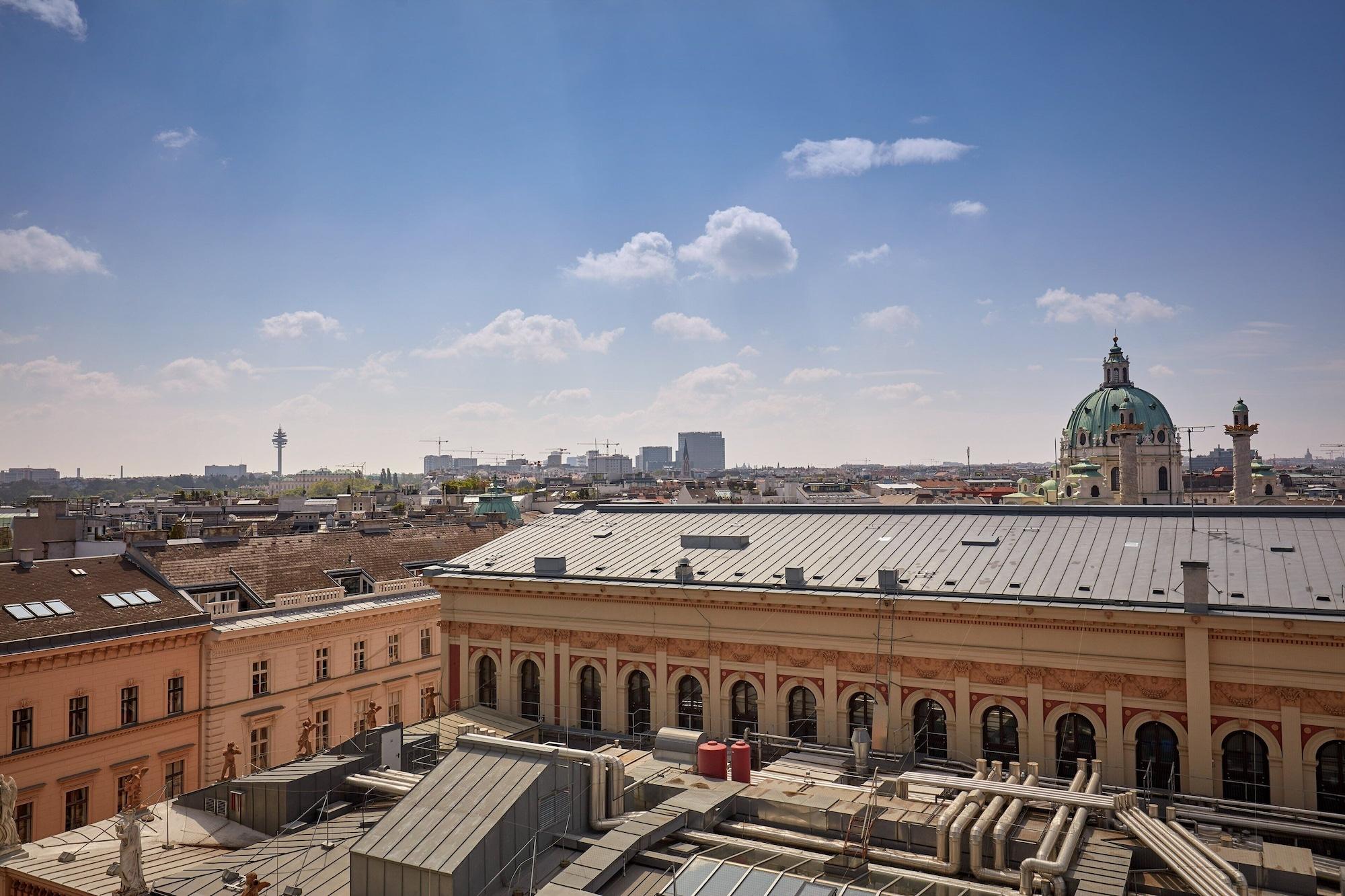 Hotel Imperial, a Luxury Collection Hotel, Vienna 2344 — 5