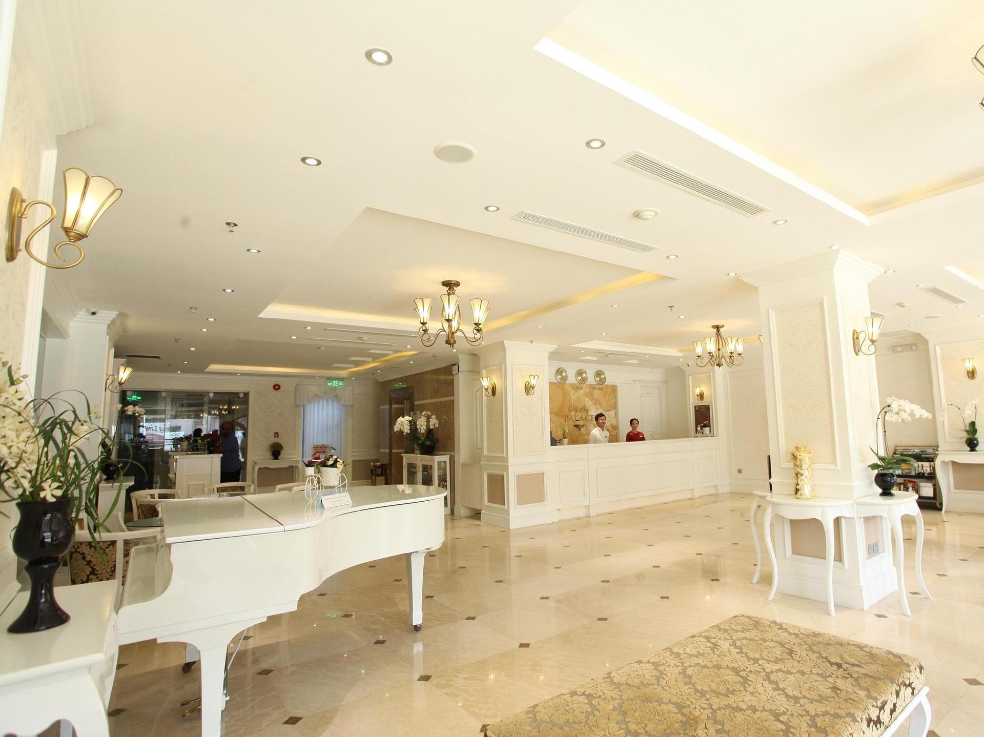 City Bay Palace Hotel — 4
