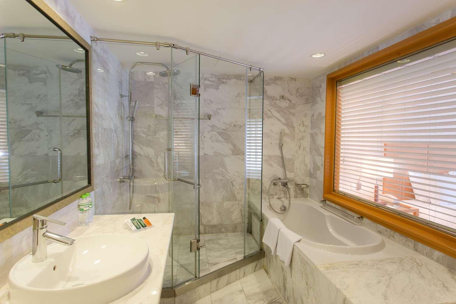Hilton Garden Inn Hanoi — 1