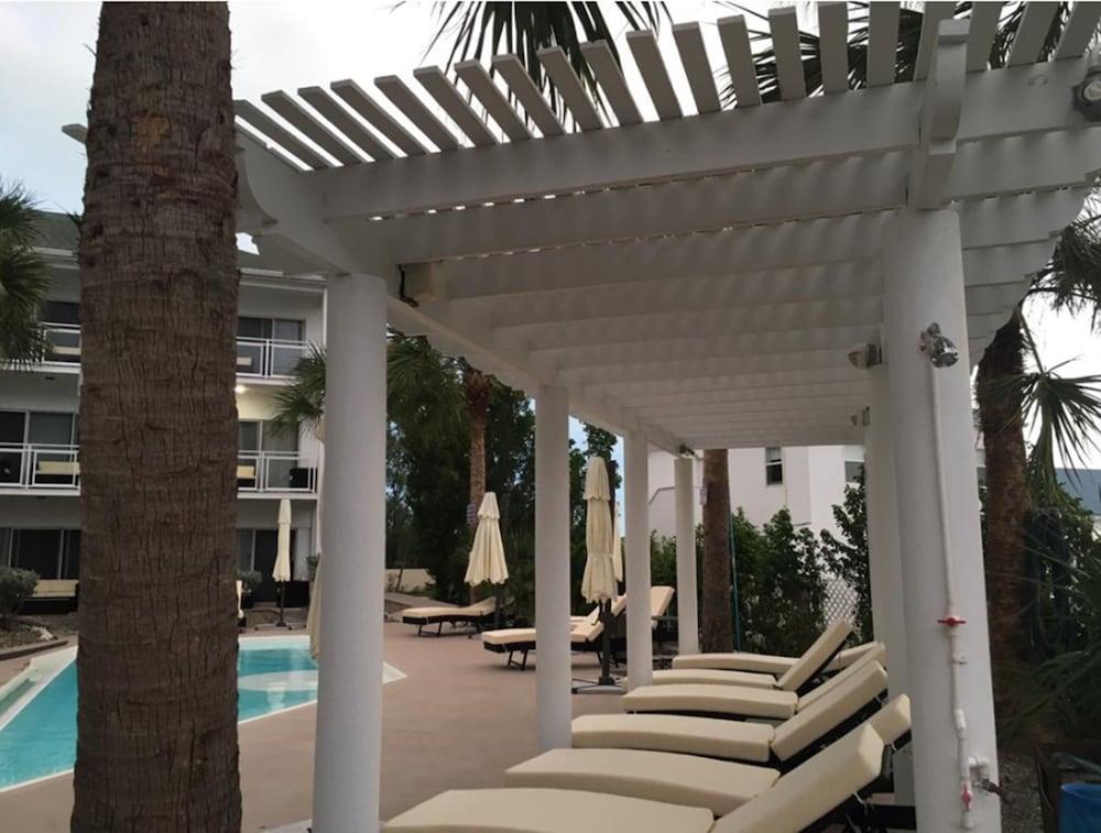 Grace Bay Suites — 1