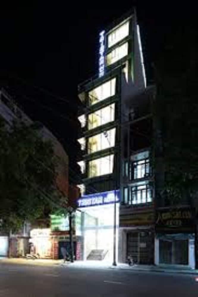 Tristar Hotel — 1
