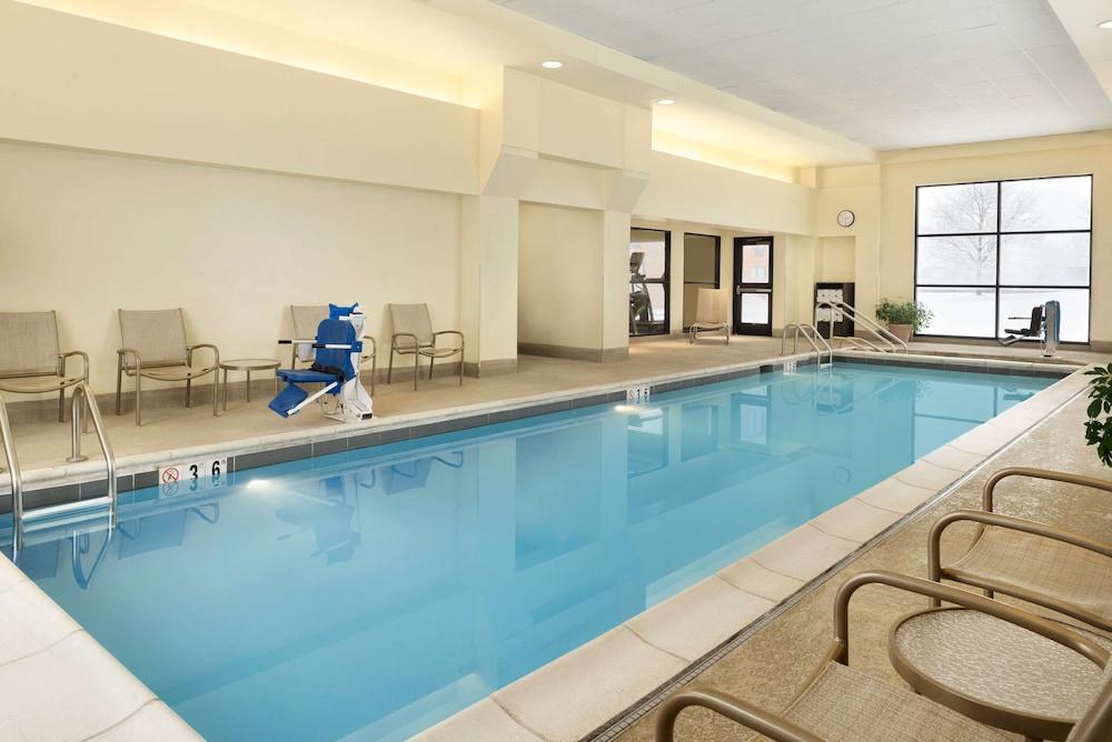 Doubletree By Hilton Milwaukee — 7