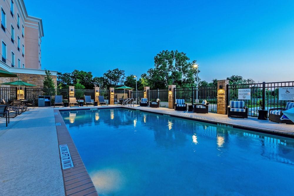Holiday Inn Austin Airport — 1