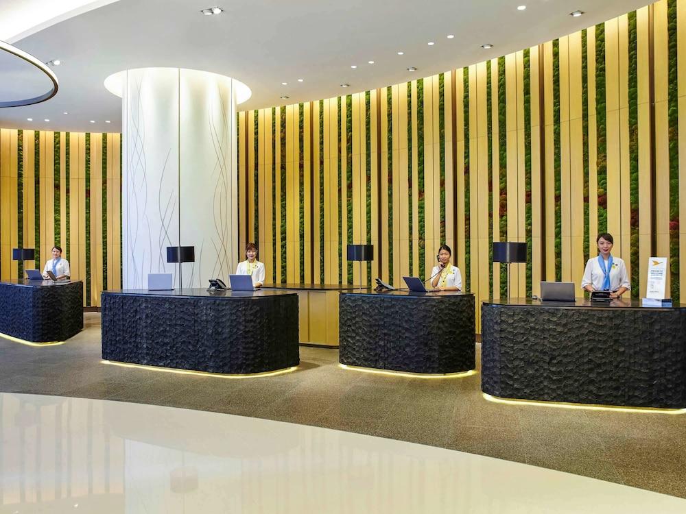 Novotel Century Hong Kong — 2