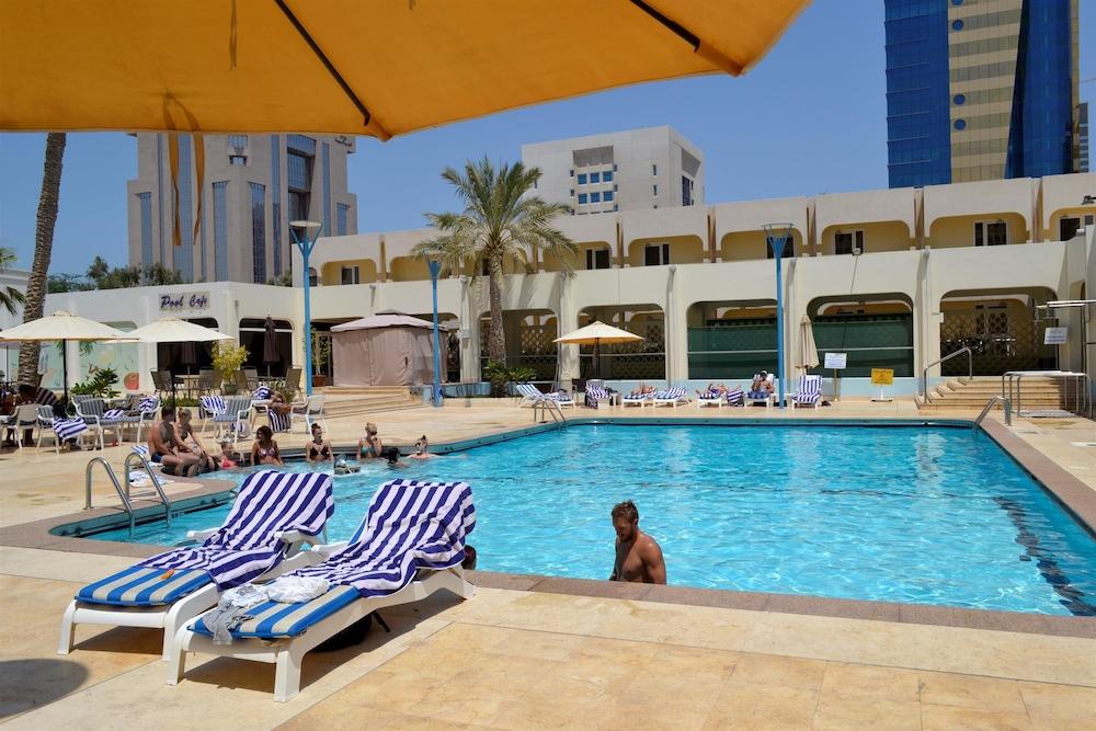 Golden Tulip Bahrain — 1