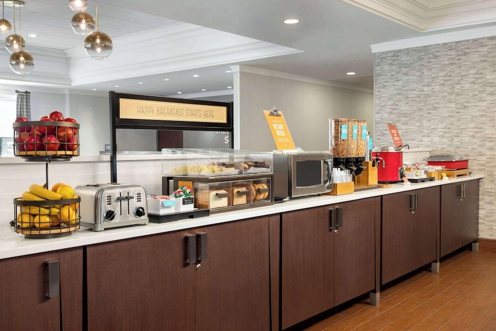 Hampton Inn Boston-Cambridge — 9