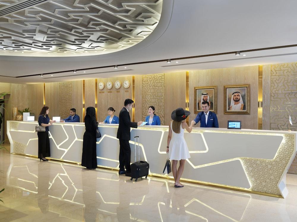 Two Seasons Hotel & Apartments Dubai — 4