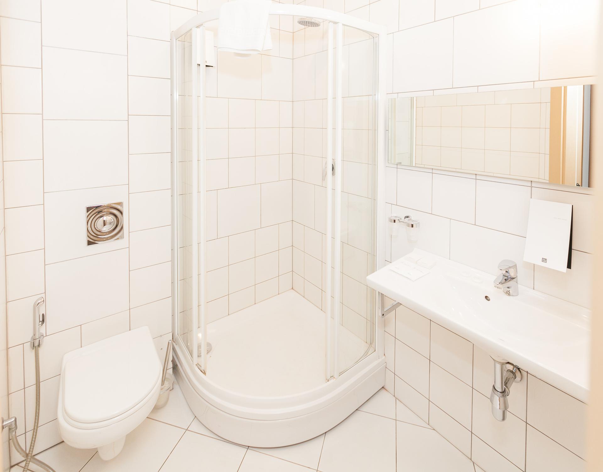RIXWELL TERRACE DESIGN HOTEL(formerly WELLTON TERRACE DESIGN HOTEL) 992355 — 6