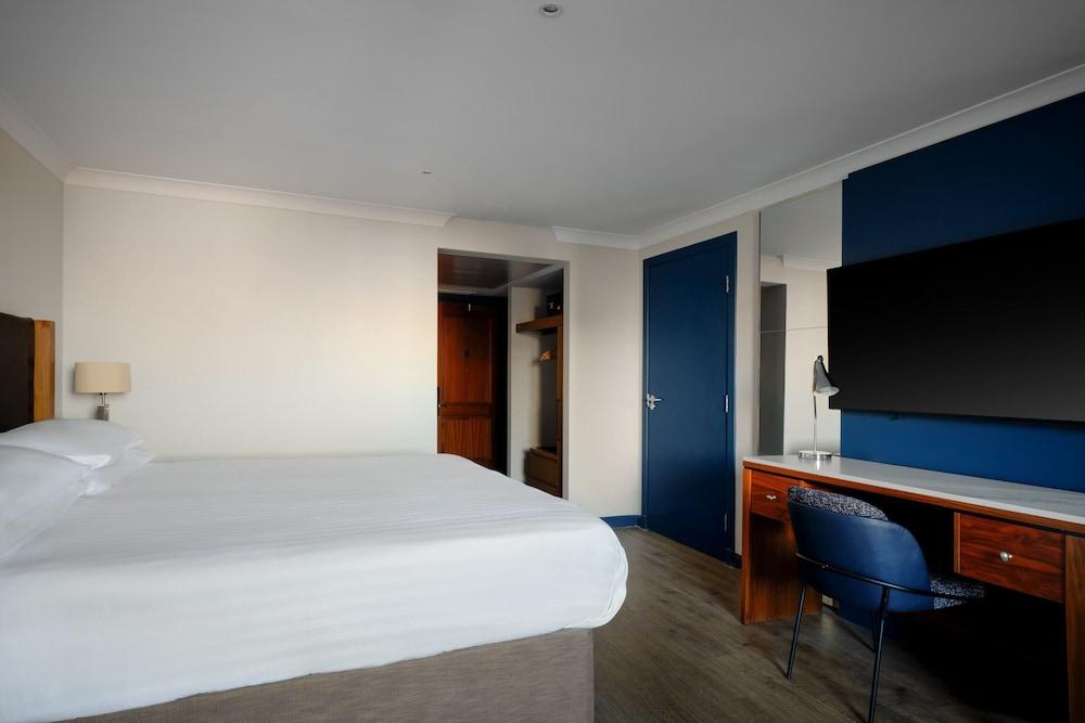 Edinburgh Marriott Hotel Holyrood — 8