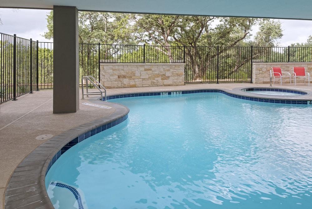 Holiday Inn Express & Suites Austin NW — 1