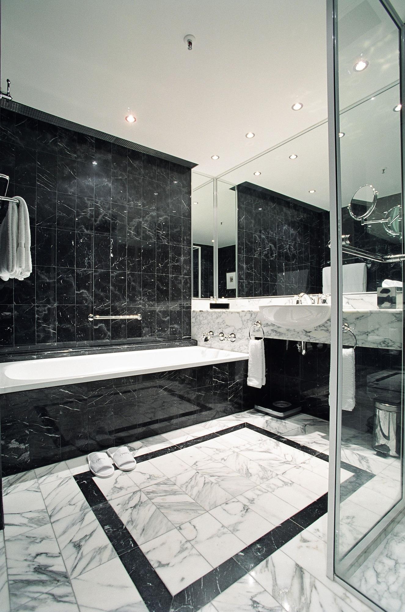 GRAND HYATT MELBOURNE — 10