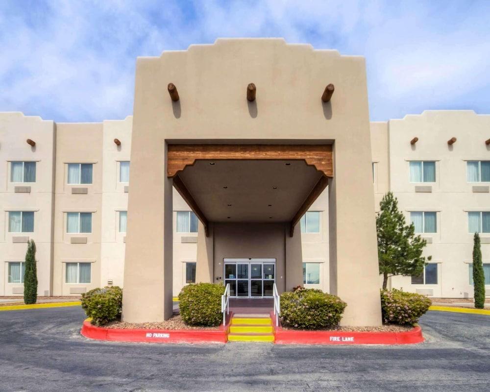 Quality Suites University — 1