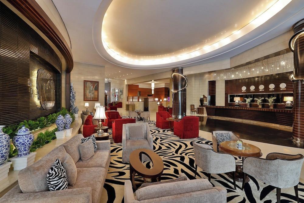 Grand Millennium Dubai — 10