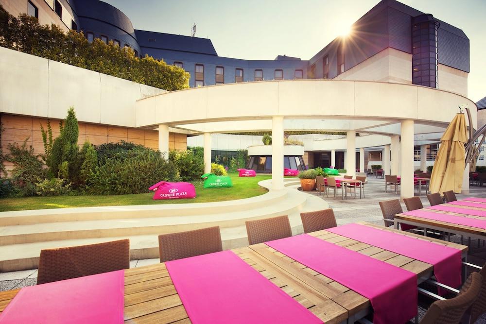 CROWNE PLAZA BRATISLAVA — 1