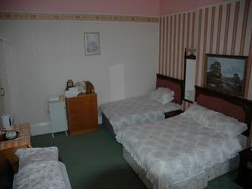 Eglinton Guest House — 6